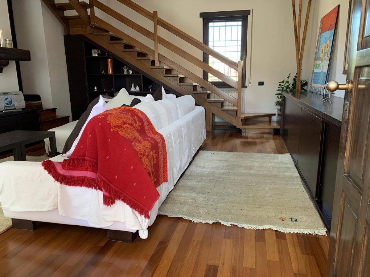 Near Como, Charming Apartment With Fireplace Grandate Exteriér fotografie